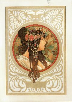 Mucha-Brunette